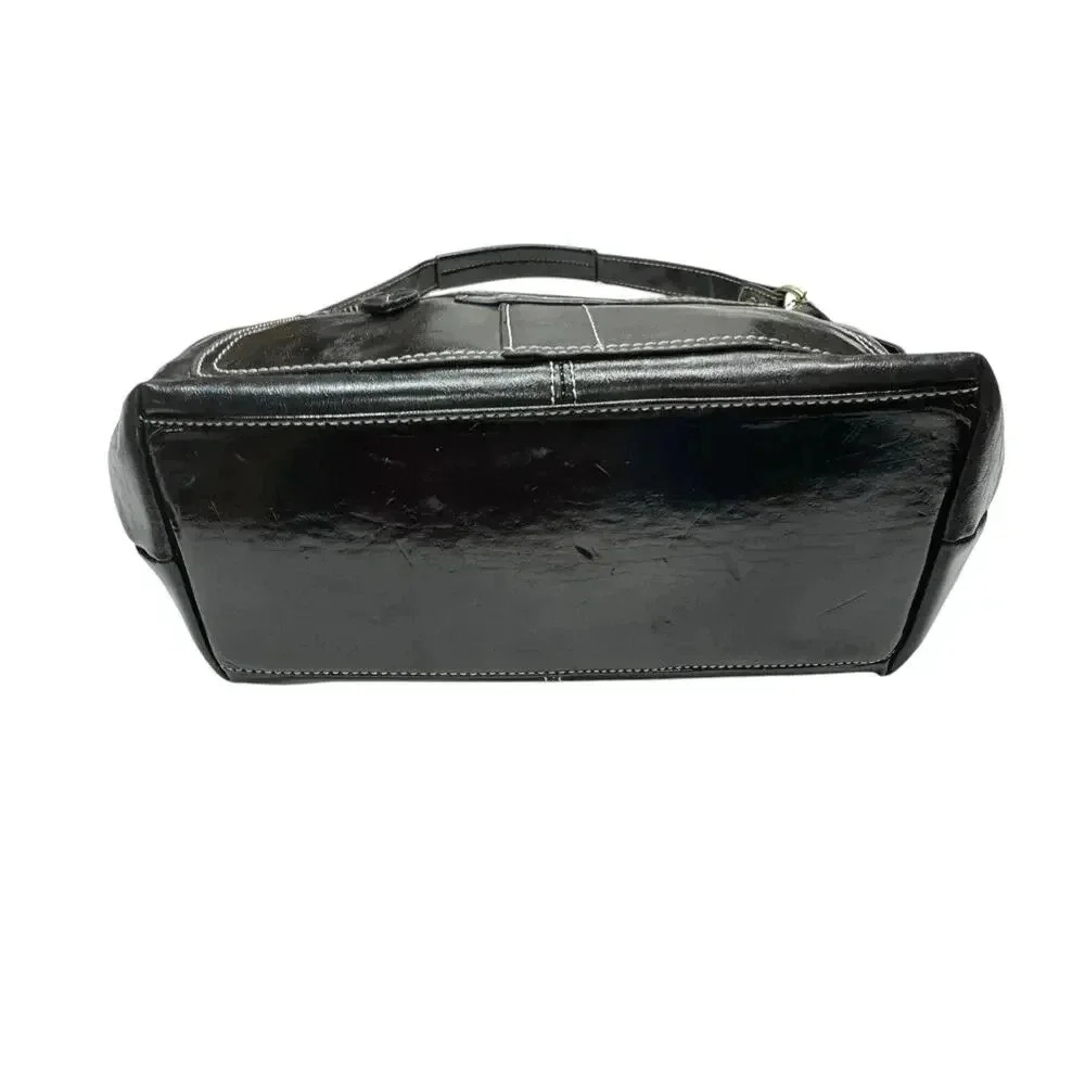 Rare Coach Patent leather crescent shaped retro should bag - Picture 14 of 16
